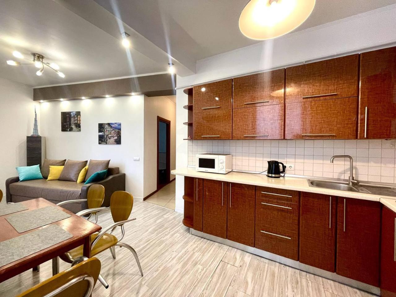 Pavlovskaya Square Apartment คาร์คิฟ ภายนอก รูปภาพ
