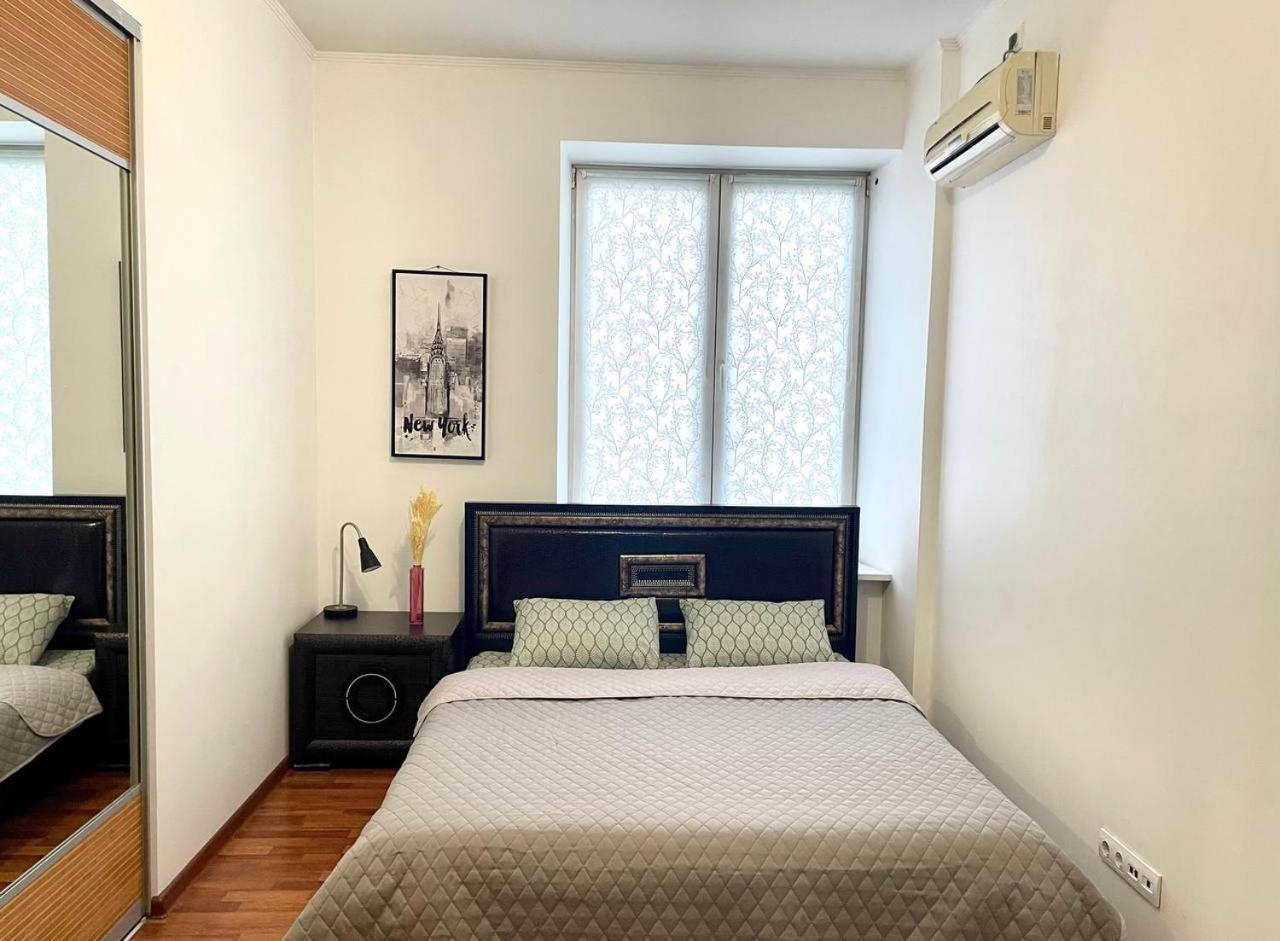 Pavlovskaya Square Apartment คาร์คิฟ ภายนอก รูปภาพ