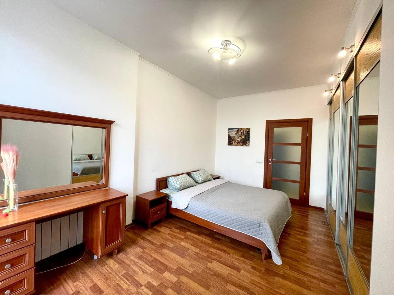 Pavlovskaya Square Apartment คาร์คิฟ ภายนอก รูปภาพ